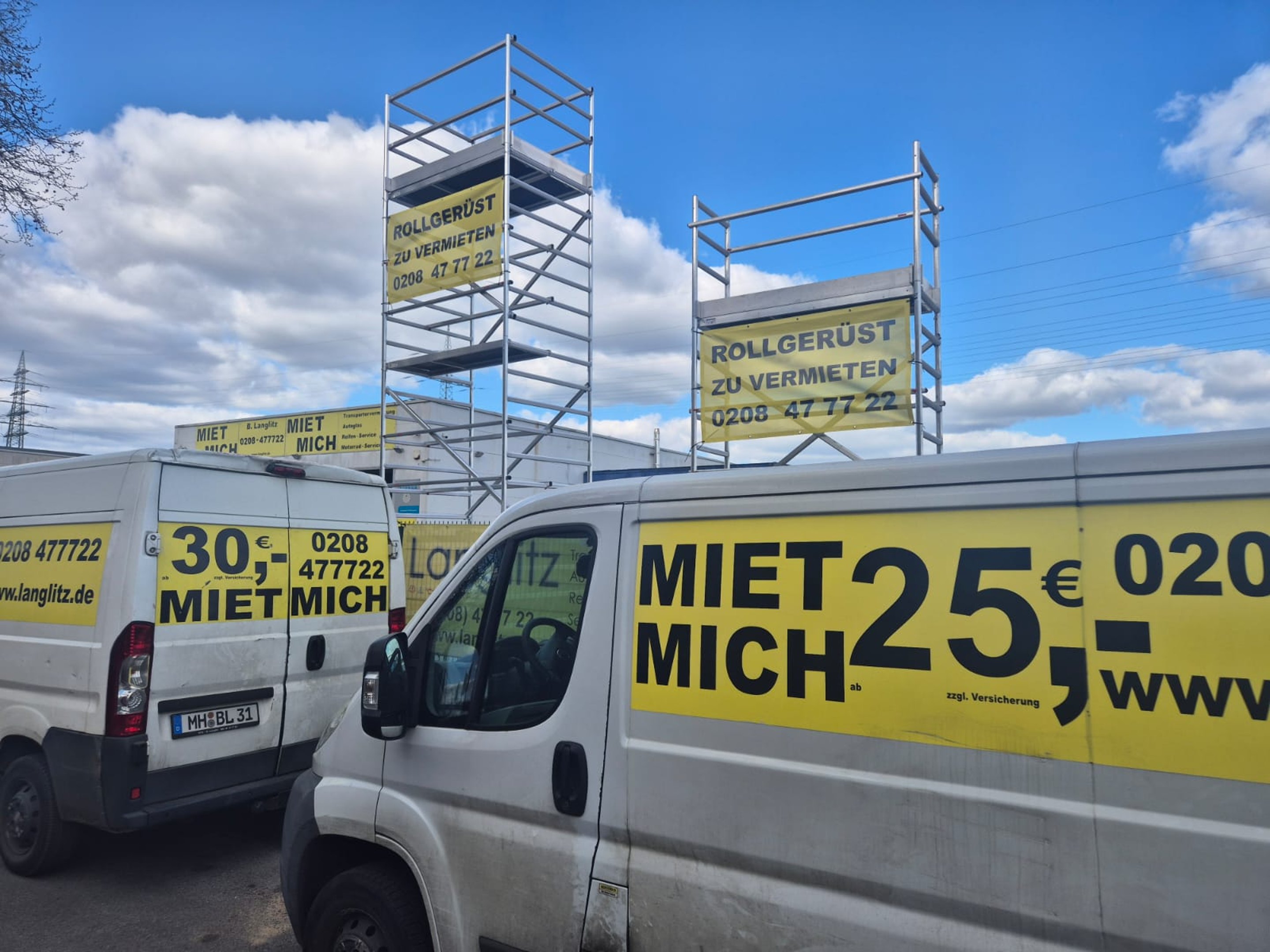 MIET-MICH-Transporter und Rollgerüste von Langlitz auf dem Betriebshof in Mülheim an der Ruhr