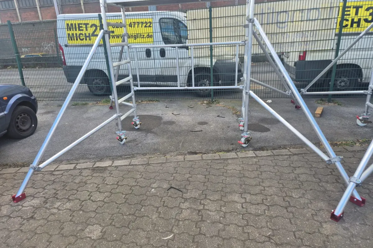 Rollgerüst zur Miete bei Langlitz